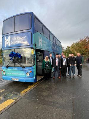 CEDRIC - Halesowen College digital bus