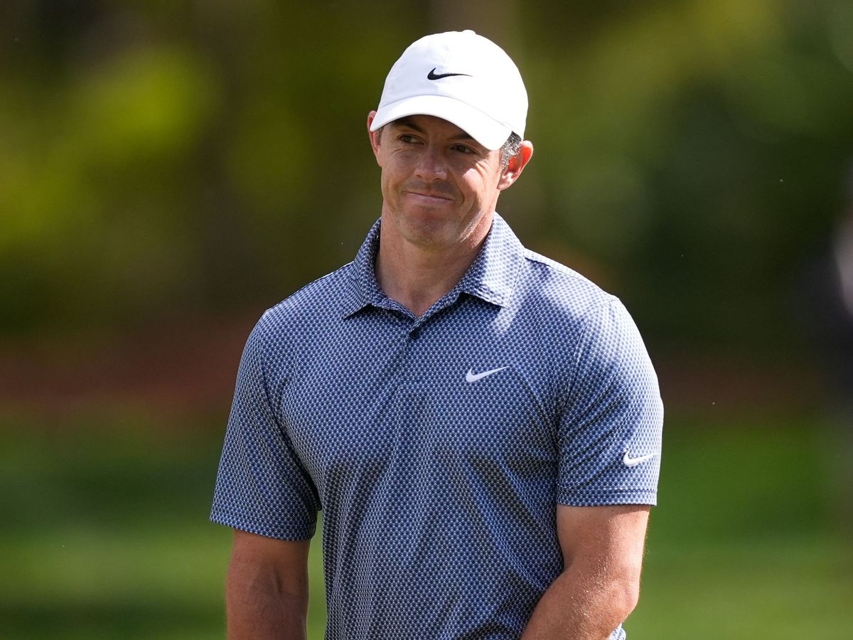 Rory McIlroy struggles with back problems to two over at Players Championship