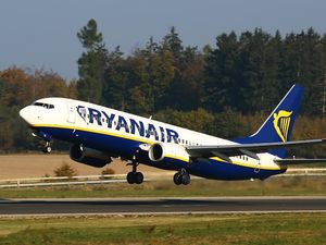 Supporting image for story: Ryanair to continue cutting fares as profits rise