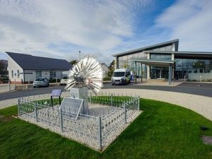 Supporting image for story: MP seeks meeting with Oswestry hospital bosses over plans to axe pain service