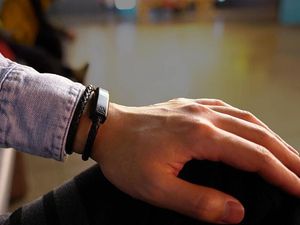 Supporting image for story: This bracelet doubles up as a handy phone charger cable