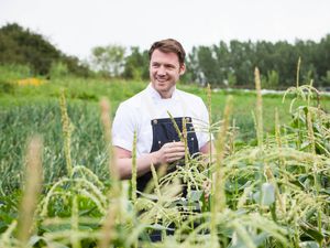 Supporting image for story: Michelin-starred chef appeals to thieves after £25,000 worth of pies stolen