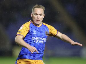 Supporting image for story: Anthony Scully undergoes scan on knee - Michael Appleton provides injury update