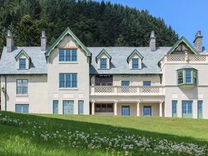 Supporting image for story: See inside £1.5 million Mid Wales mansion believed to have been bought by Charlotte Church