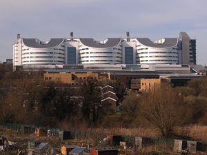 Supporting image for story: Hospital turns old offices into wards in bid to cut patient wait times