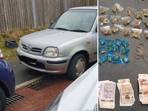 Supporting image for story: Suspected drug dealer arrested and knuckle duster seized after police chase in Dudley