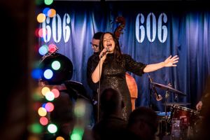 Hannah Brine singing at London's 606 Cub last year.  She is playing in Barton under Needwood on February 7th.