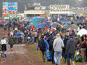 Supporting image for story: Alert on ticket touts rip-off