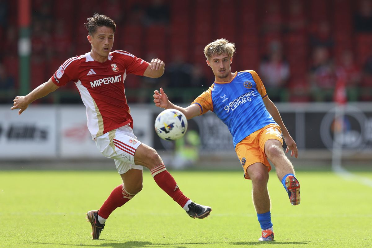 &lsquo;Mature&rsquo; - Michael Appleton on rising Shrewsbury star