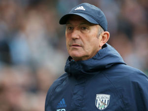 Supporting image for story: West Brom boss Tony Pulis defends 40 point record