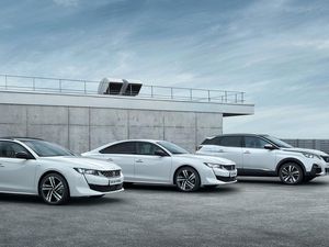 Supporting image for story: Peugeot’s electrification push begins with new hybrid range