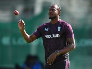 Supporting image for story: Jofra Archer returns to England side for third Test against India
