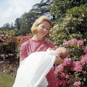 File photo dated 5/6/1964 of the Duchess of Kent with her new baby daughter Lady Helen Windsor, sleeping peacefully in the arms of her mother. The Duchess of Kent, who was married to the late Queen's cousin the Duke of Kent, has died at the age of 92, Buckingham Palace has announced. Issue date: Friday September 5, 2025. PA Photo. See PA story DEATH DuchessofKent. Photo credit should read: PA Wire
