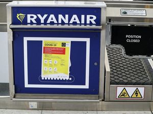 Supporting image for story: Four out of five Ryanair passengers still waiting for refunds – survey