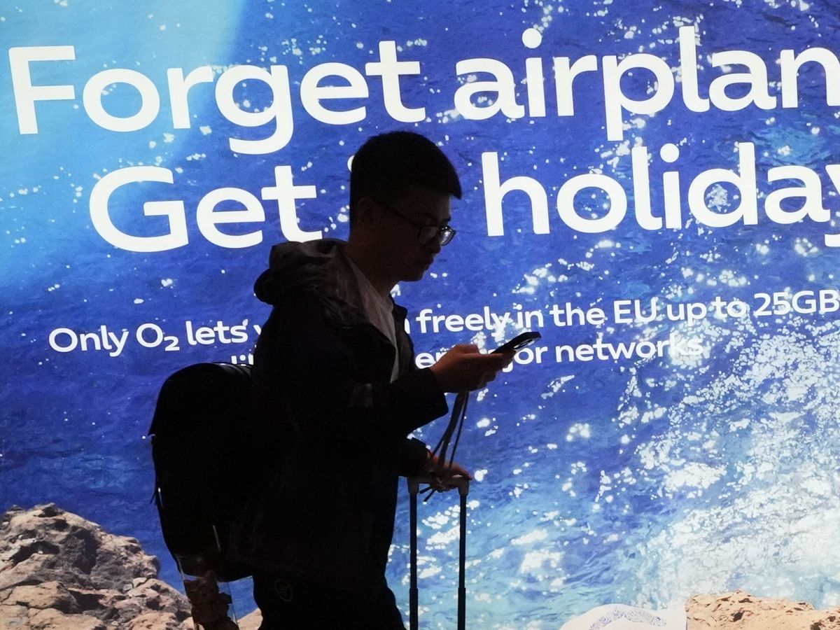 Strike action averted as airport employer offers staff improved pay deal