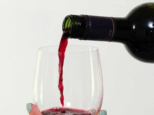 Supporting image for story: Oswestry market could be licensed to sell alcohol