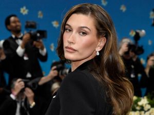 Supporting image for story: Cosmetics company acquires Hailey Bieber’s beauty brand for one billion dollars