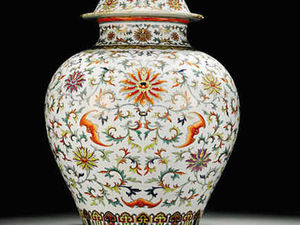 Supporting image for story: Rare Shropshire vase fails to sell