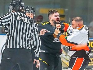 Supporting image for story: Telford Tigers finish with a thumping win
