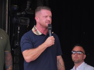 Supporting image for story: Tommy Robinson facing new contempt of court claim