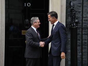 Supporting image for story: Starmer calls for more pressure on Russia as Trump mulls tougher sanctions