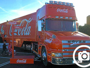 Supporting image for story: Holidays are coming! Crowds flock to see Coca-Cola lorry in Telford