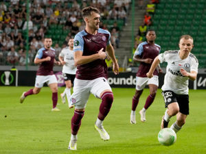 Supporting image for story: Calum Chambers: Clubs linked with move for West Brom target