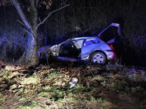 Supporting image for story: Driver cut from car and taken to hospital after crash