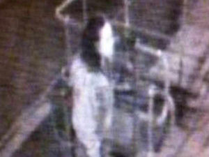 Supporting image for story: Cheslyn Hay burglar targeted four flats in an hour