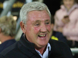 Supporting image for story: Aston Villa poised to complete loan signing of Manchester United starlet Axel Tuanzebe