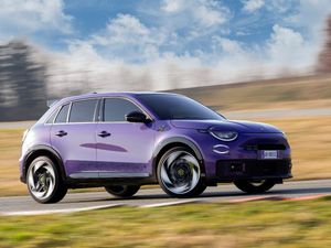 Supporting image for story: New images showcase upcoming Abarth 600e in greater detail