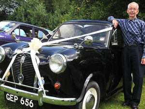 Supporting image for story: Sunshine brings crowds to Craven Arms vintage car show