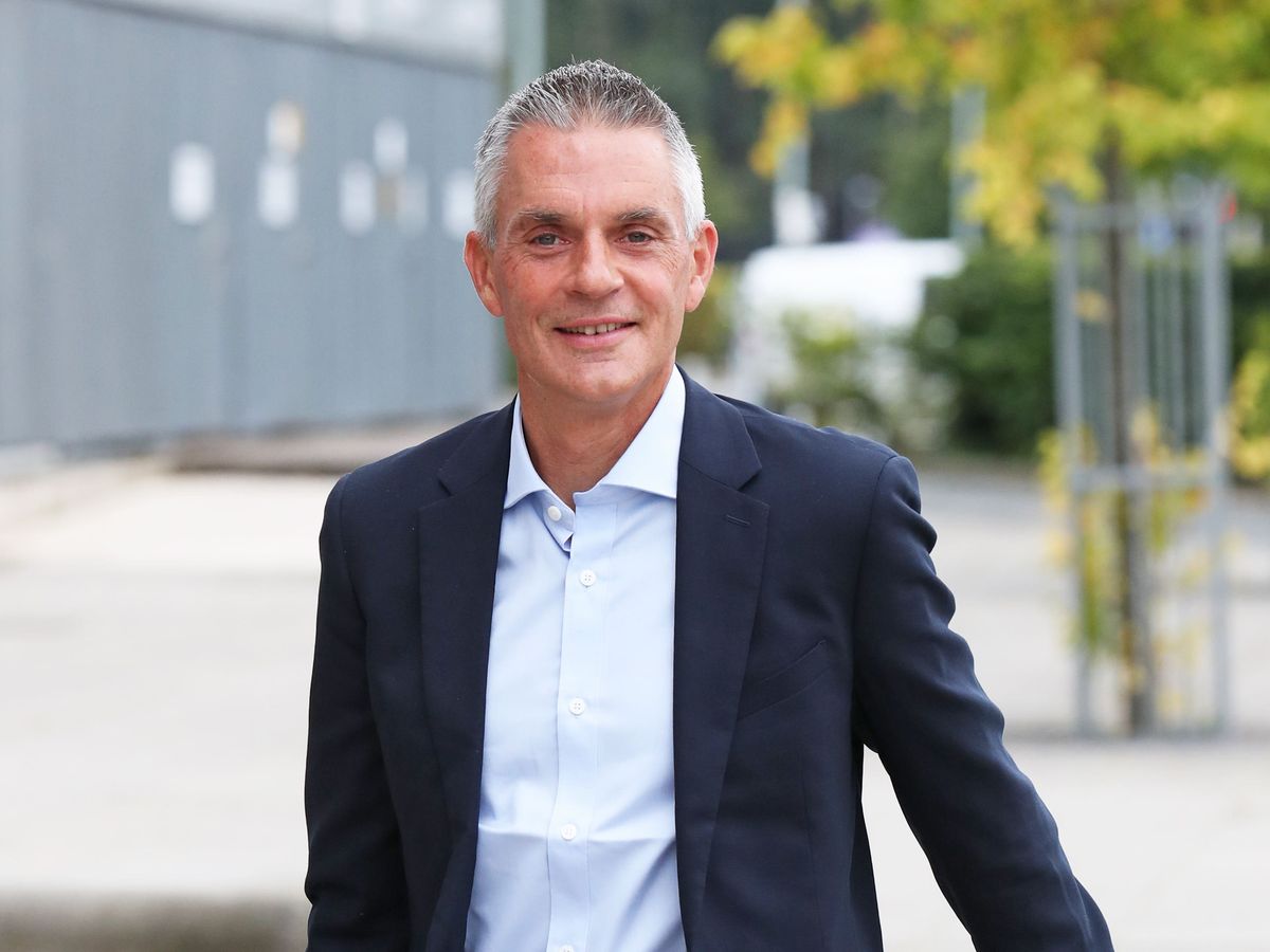 How will the new BBC director-general be chosen?