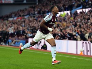 Supporting image for story: Ollie Watkins’ brace and Jhon Duran’s stunner snatches Villa win against Everton