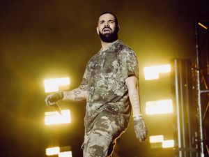 Supporting image for story: Police probe shooting outside Drake’s mansion that left security guard wounded