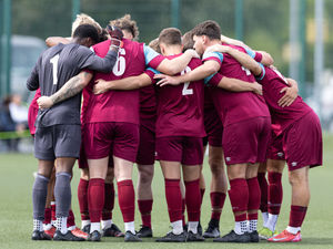 Supporting image for story: Hill strikes to send Stretton into top spot