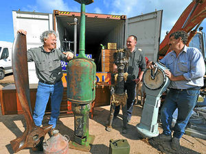 Supporting image for story: Aussies on lookout for antique treasures to take home