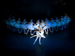 Supporting image for story: Swan Lake coming to Birmingham