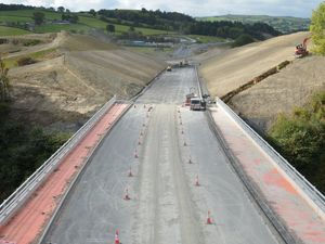Supporting image for story: Newtown Bypass work will be on time says minister

