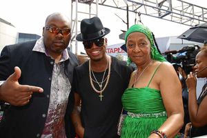 Mark at the BET Music Awards with Neyo and Dawn Penn