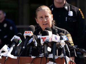 Supporting image for story: LA mayor dismisses fire chief over response to destructive wildfires