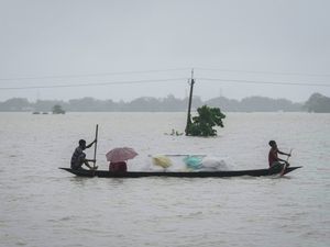 Supporting image for story: Floods and landslides triggered by heavy rains in India kill at least 16 people