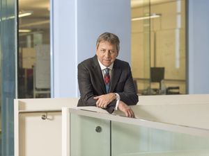 Supporting image for story: MSPs challenge university principal on pay and perks amid £140m savings goal