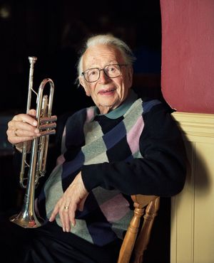 Original host – and former jazz musician – Humphrey Lyttleton