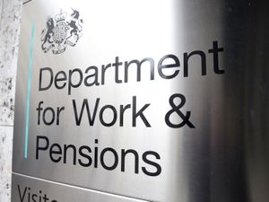 Supporting image for story: Labour MPs in call for benefits U-turn after change to winter fuel payment cut