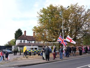 Supporting image for story: Protesters gather again at Epping asylum hotel