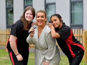 Supporting image for story: BGT star Amy Lou drops in on former school to visit pupils and old friends