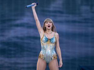 Supporting image for story: Taylor Swift greets fans at Cardiff gig in Welsh