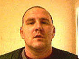Supporting image for story: Manhunt for escaped prisoner