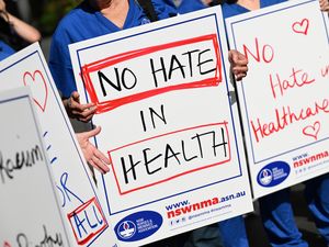 Nurses in demonstration